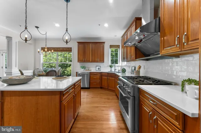 $999,900 | 14425 Woodwill Lane, Gainesville, VA 20155