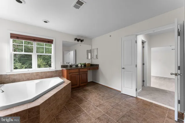 $999,900 | 14425 Woodwill Lane, Gainesville, VA 20155