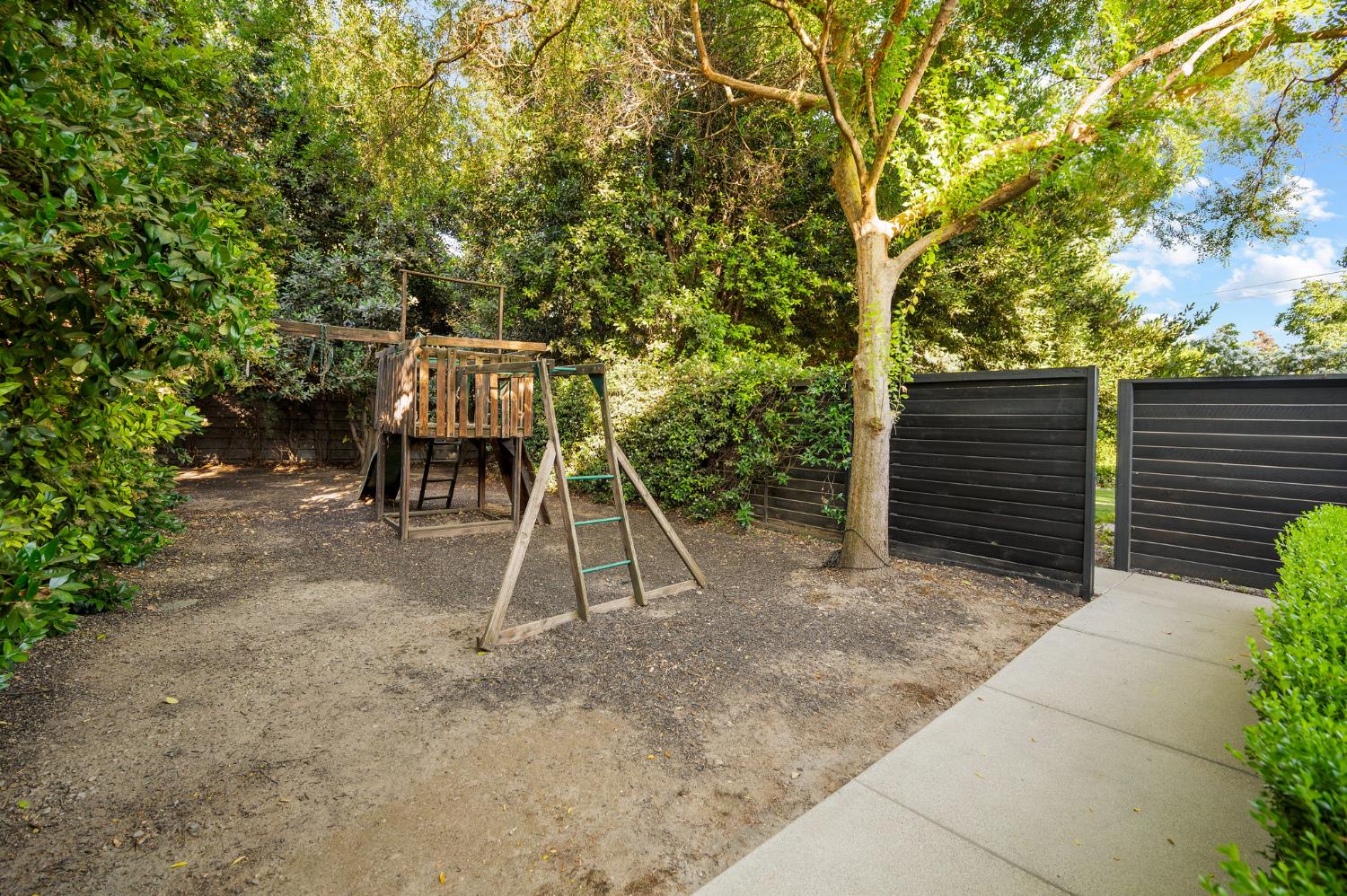 2561 Ladd Road Modesto, CA 95356 - Photo 18 of 19