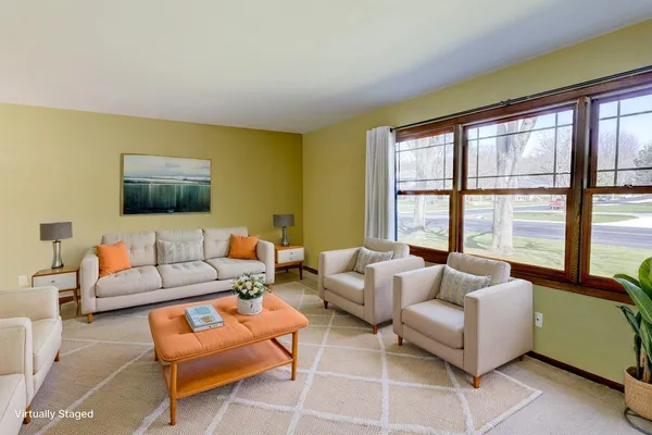 $579,900 | 5310 Valley Mcfarland Wi 53558, McFarland, WI 53558