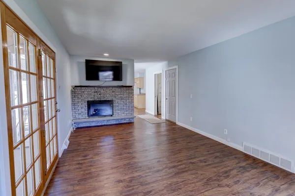 $579,900 | 5310 Valley Mcfarland Wi 53558, McFarland, WI 53558