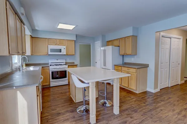 $579,900 | 5310 Valley Mcfarland Wi 53558, McFarland, WI 53558