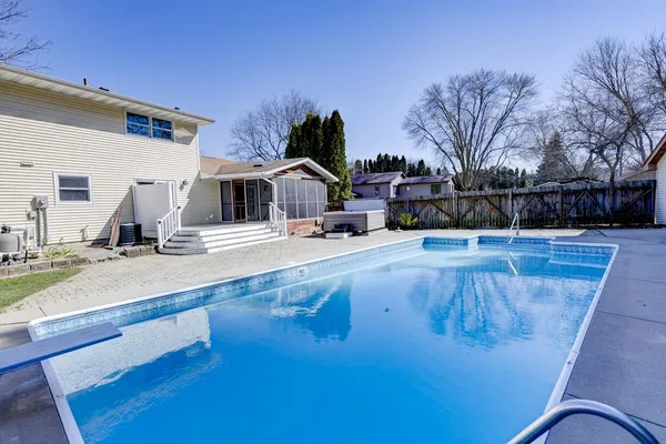 $579,900 | 5310 Valley Mcfarland Wi 53558, McFarland, WI 53558