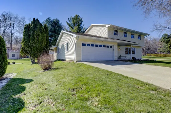 $579,900 | 5310 Valley Mcfarland Wi 53558, McFarland, WI 53558