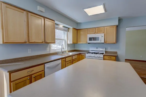 $579,900 | 5310 Valley Mcfarland Wi 53558, McFarland, WI 53558