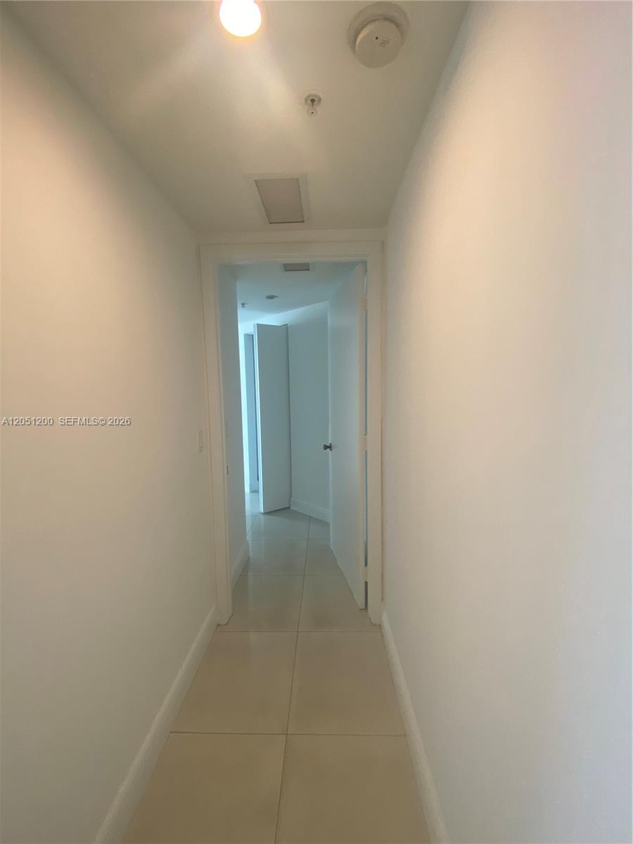 185 Southwest 7th Street, Unit 2603 Miami, FL 33130 - Photo 27 of 31