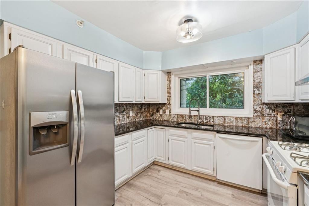 1205 Killarney Southeast Smyrna, GA 30080 - Photo 17 of 58