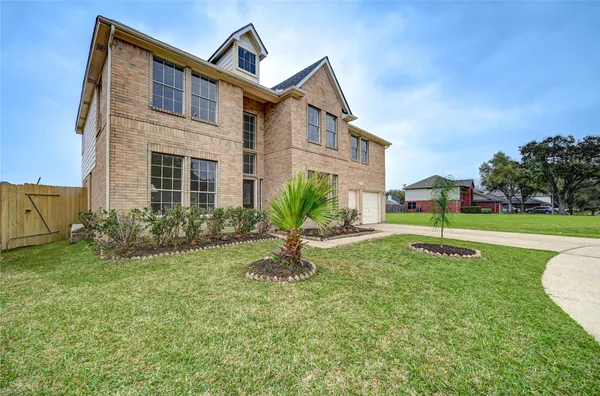 $2,750 | 11906 Dinosaur Valley Drive, Sugar Land, TX 77498