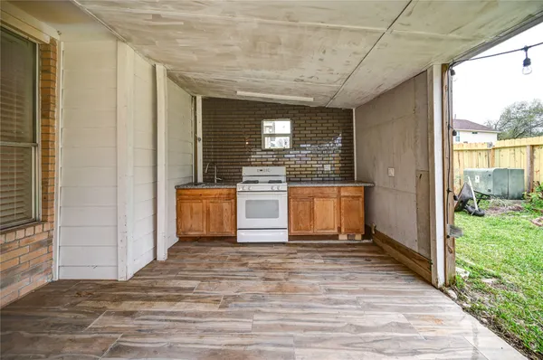 $2,750 | 11906 Dinosaur Valley Drive, Sugar Land, TX 77498