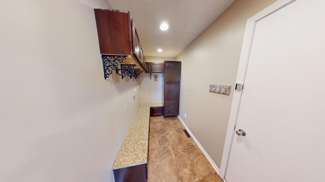 2844 Frazell Road Hilliard, OH 43026 - Photo 6 of 37 R1 (6)