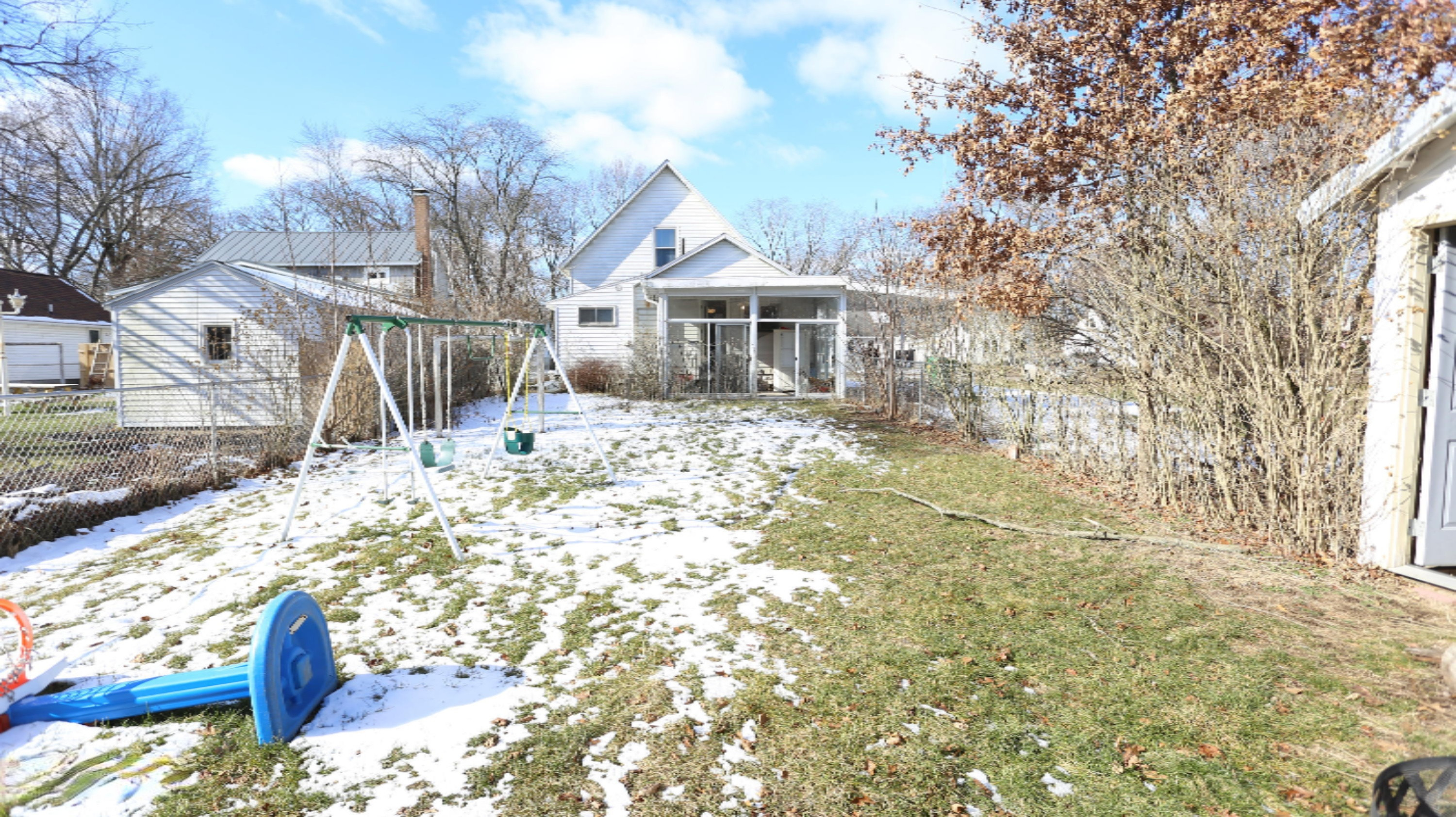 632 South Constantine Street Three Rivers, MI 49093 - Photo 5 of 39 IMG_5126