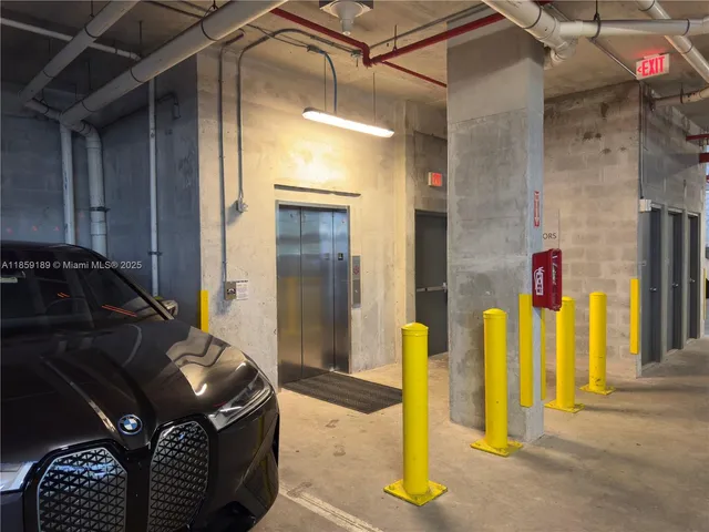 a view of an outdoor space