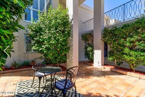 $1,395,000 | 7240 North Vía De La Montana, Scottsdale, AZ 85258