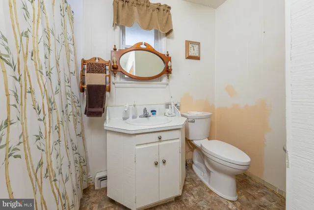 $325,000 | 110 Lakeview Avenue, Blackwood, NJ 08012