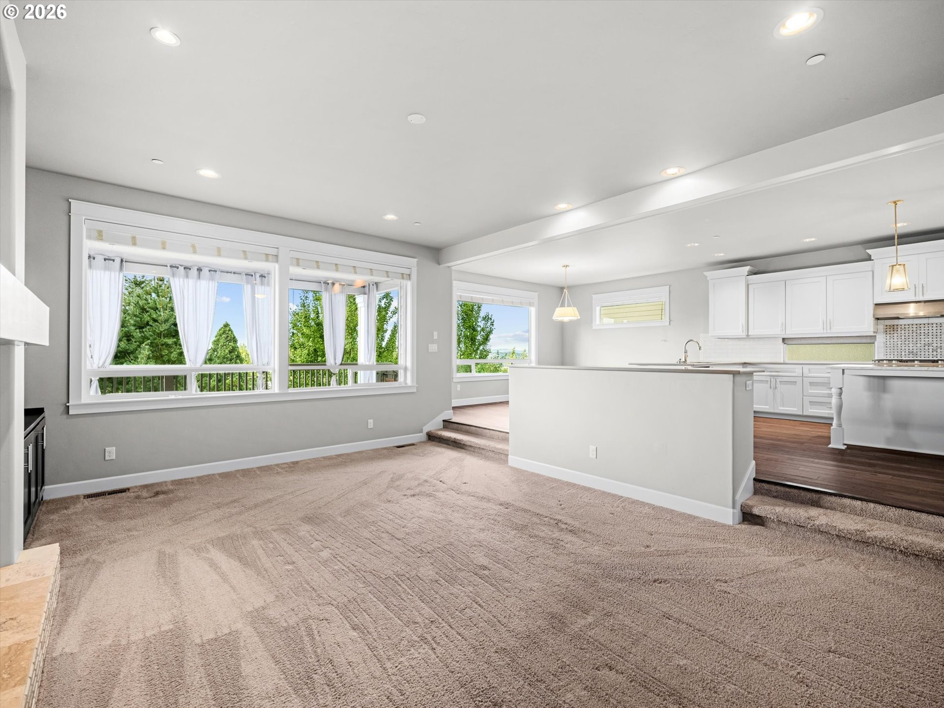 12465 Southwest Lesser Road Portland, OR 97219 - Photo 18 of 48 Gallery Image 18