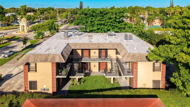 $2,000 | 2335 Northeast 172nd Street, Unit 8, North Miami Beach, FL 33160