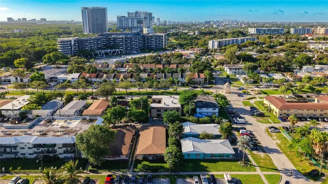 $1,900 | 2335 Northeast 172nd Street, Unit 8, North Miami Beach, FL 33160