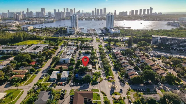 $1,900 | 2335 Northeast 172nd Street, Unit 8, North Miami Beach, FL 33160