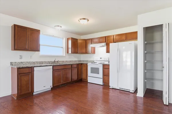 $370,000 | 7062 Creekway Court, Ypsilanti, MI 48197