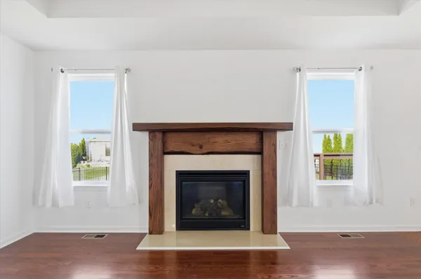 $370,000 | 7062 Creekway Court, Ypsilanti, MI 48197