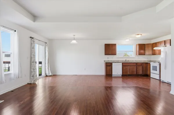 $370,000 | 7062 Creekway Court, Ypsilanti, MI 48197