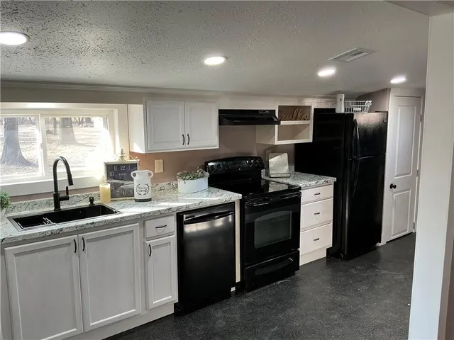 $150,000 | 442 Walnut Street, Prescott, KS 66767