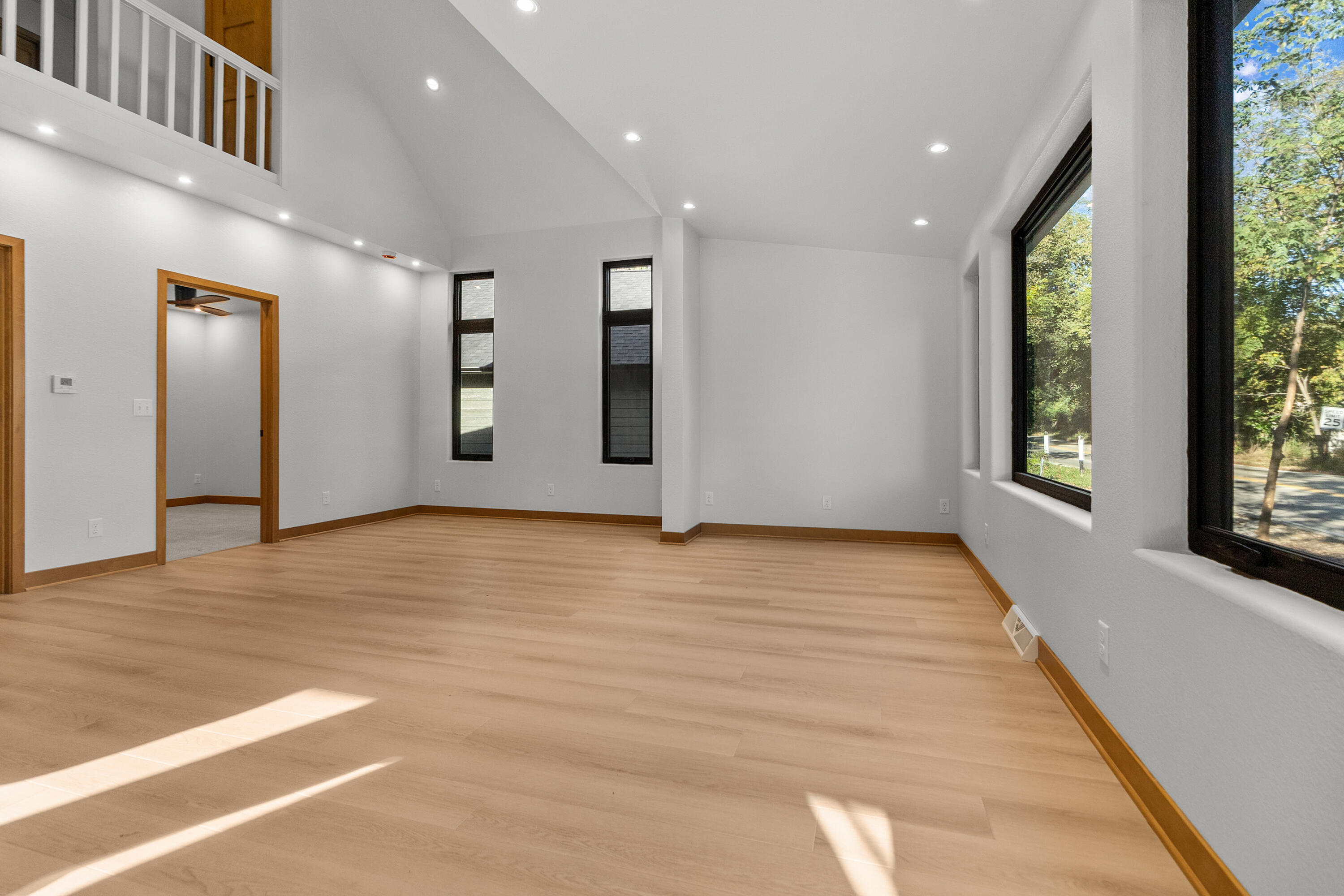 637 1st Street Delafield, WI 53018 - Photo 16 of 55 Great Room