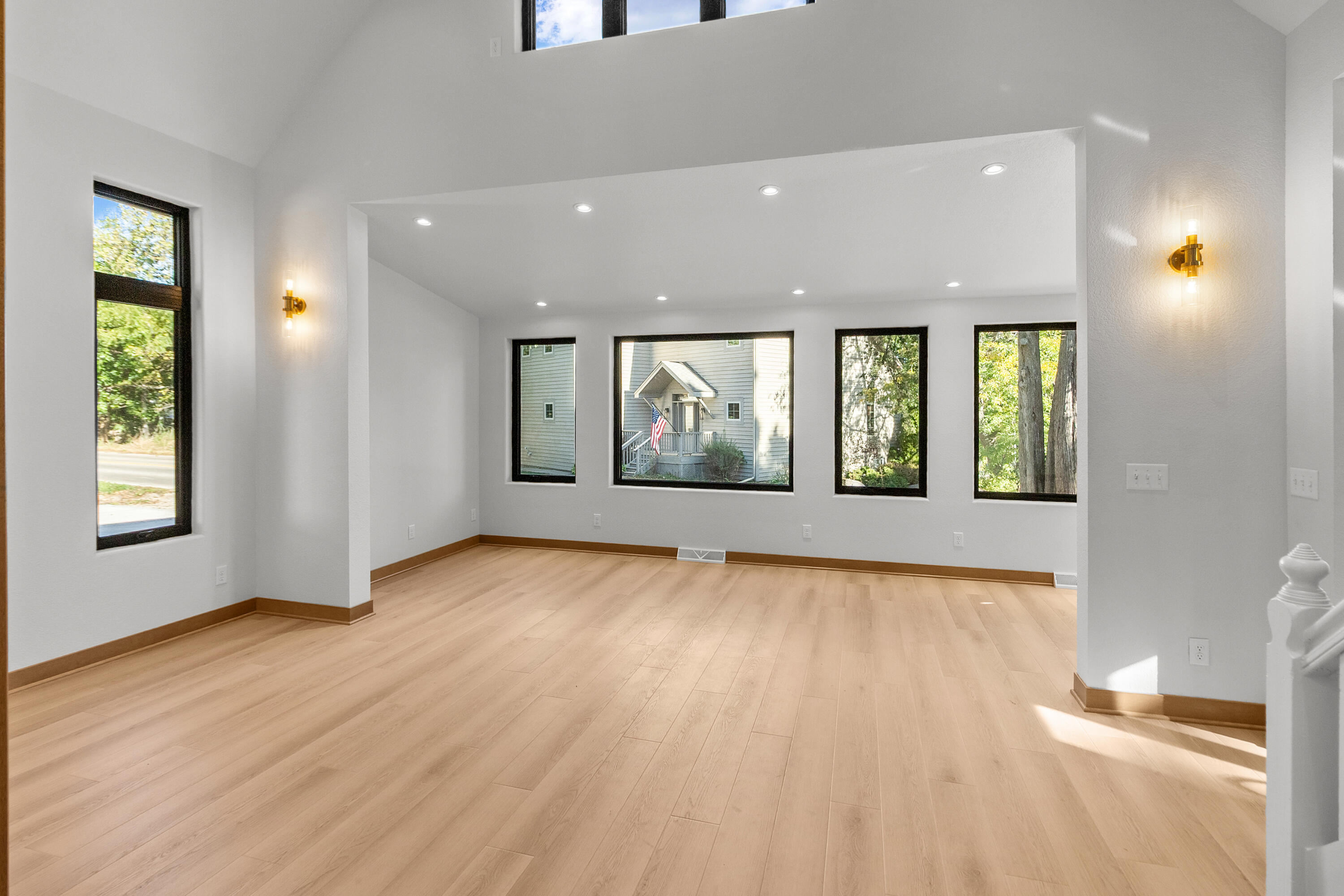 637 1st Street Delafield, WI 53018 - Photo 23 of 55 Marvin windows