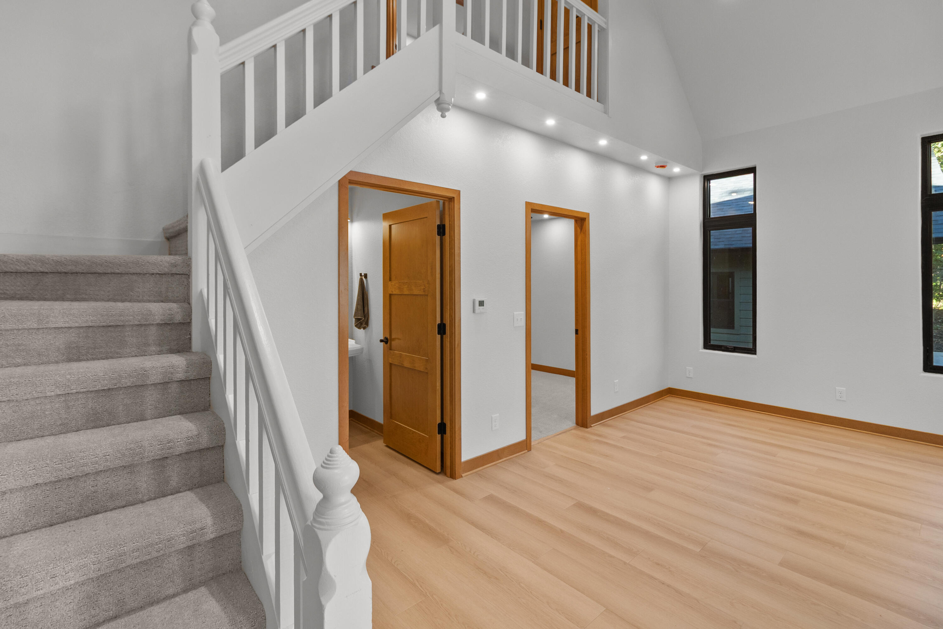 637 1st Street Delafield, WI 53018 - Photo 26 of 55 Stairway