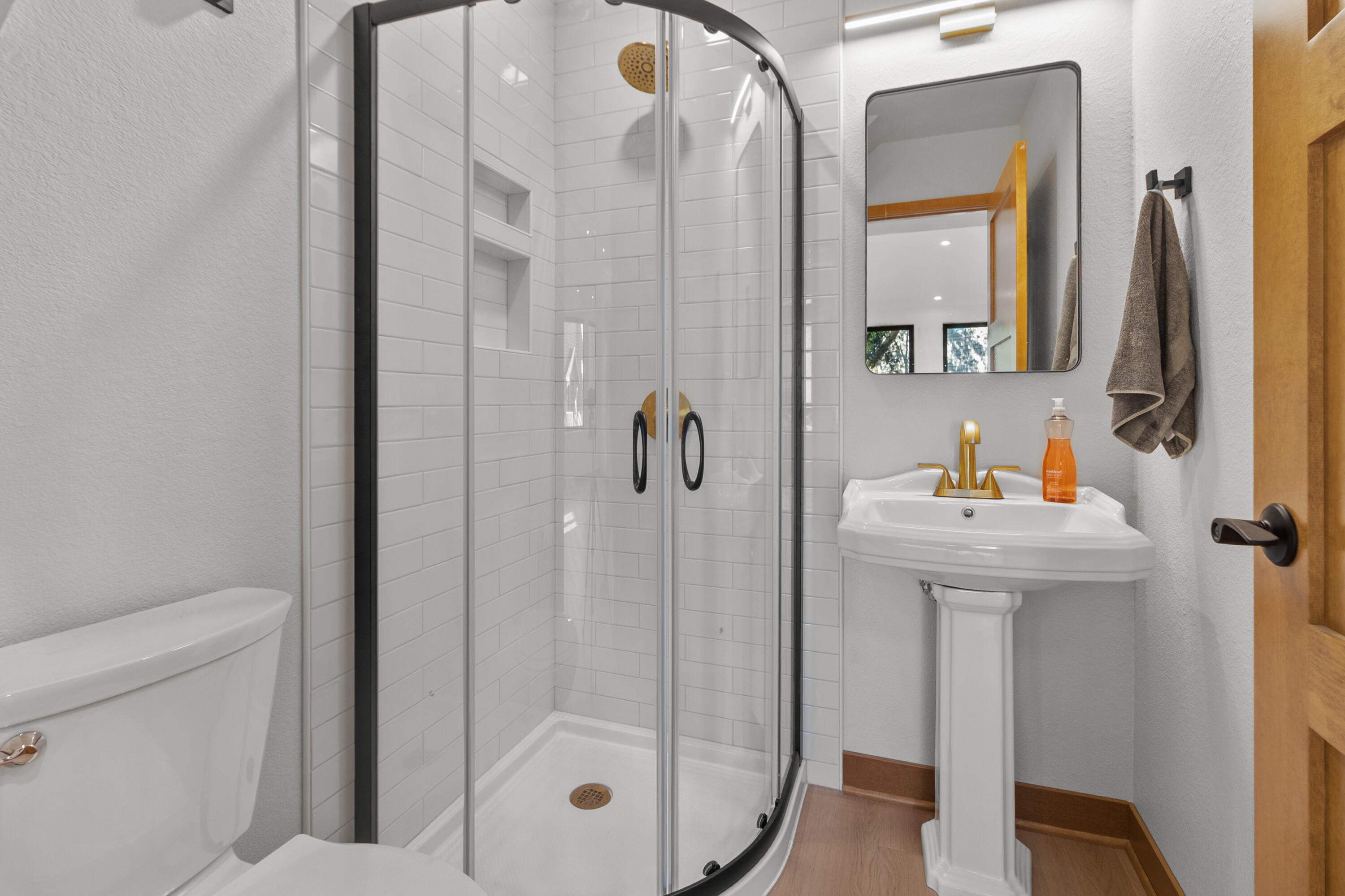 637 1st Street Delafield, WI 53018 - Photo 37 of 55 Full bath