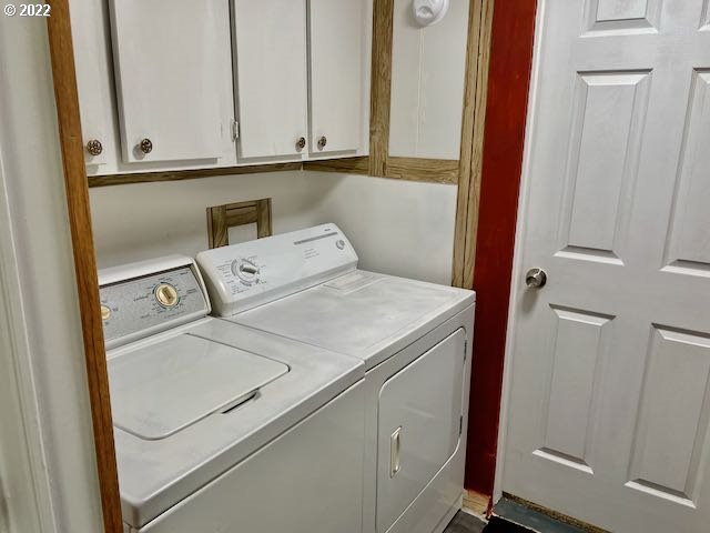 15619 Northeast Caples Road, Unit 104 Brush Prairie, WA 98606 - Photo 9 of 22 a utility room with dryer and washer