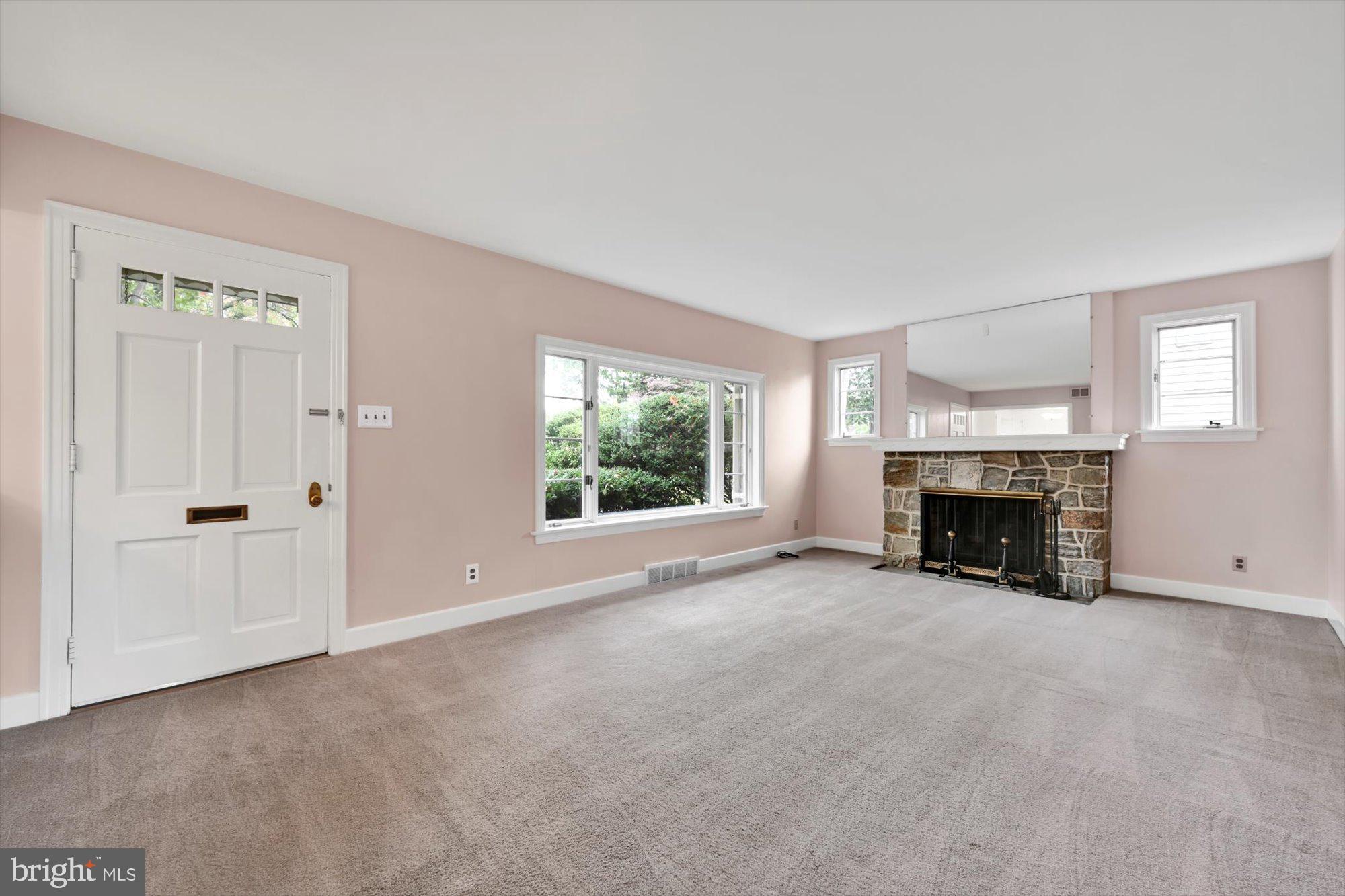 1712 Ridgeview Avenue Lancaster, PA 17603 - Photo 3 of 27 Gallery Image 3