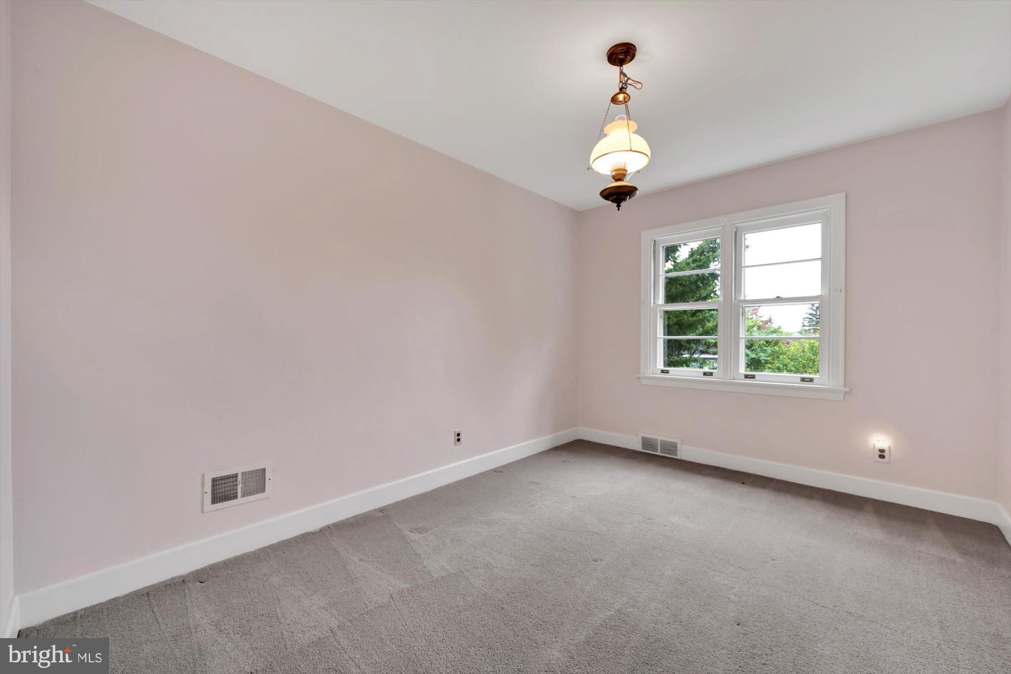 1712 Ridgeview Avenue Lancaster, PA 17603 - Photo 10 of 27 Gallery Image 10