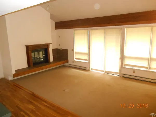 $4,900 | 224 Deer Boulevard, Unit C, Avon, CO 81620