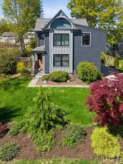 $1,000,000 | 4 Davenport Avenue, Westport, CT 06880