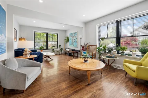 $1,000,000 | 4 Davenport Avenue, Westport, CT 06880