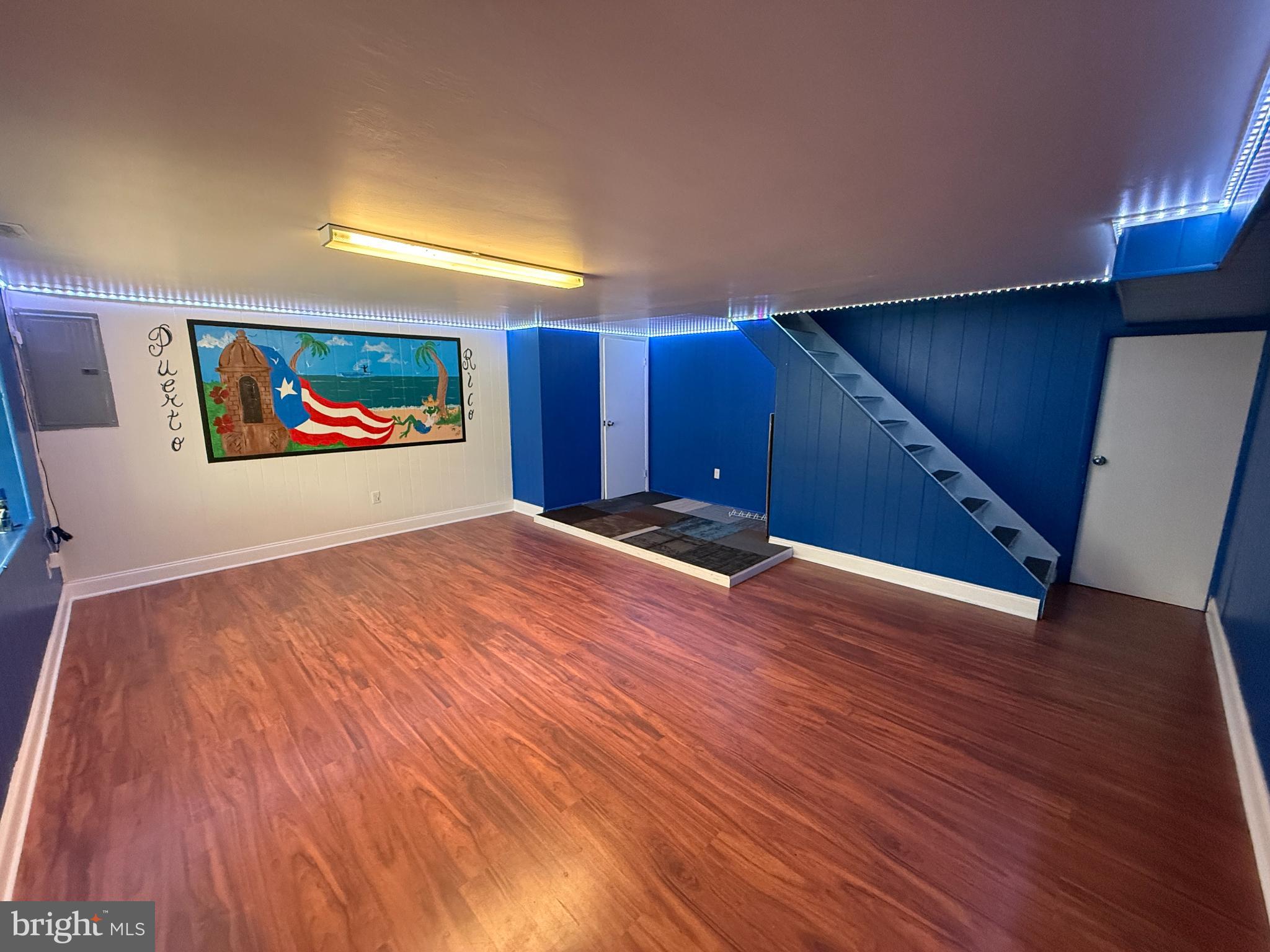 12789 Dunks Road Philadelphia, PA 19154 - Photo 19 of 23 a view of an empty room with wooden floor