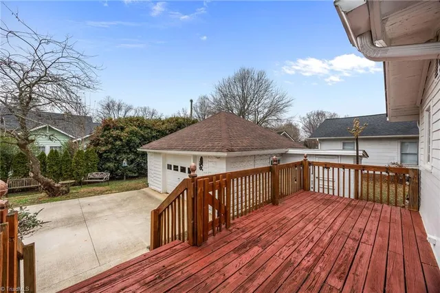 $339,900 | 501 West 2nd Avenue, Lexington, NC 27292