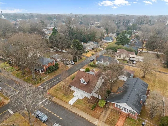 $339,900 | 501 West 2nd Avenue, Lexington, NC 27292