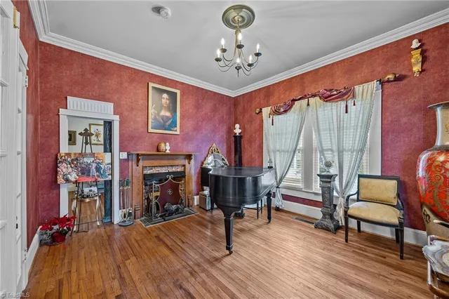 $339,900 | 501 West 2nd Avenue, Lexington, NC 27292