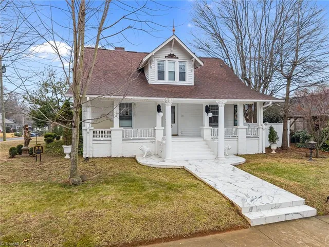 $339,900 | 501 West 2nd Avenue, Lexington, NC 27292