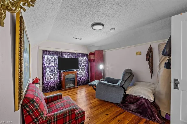 $339,900 | 501 West 2nd Avenue, Lexington, NC 27292