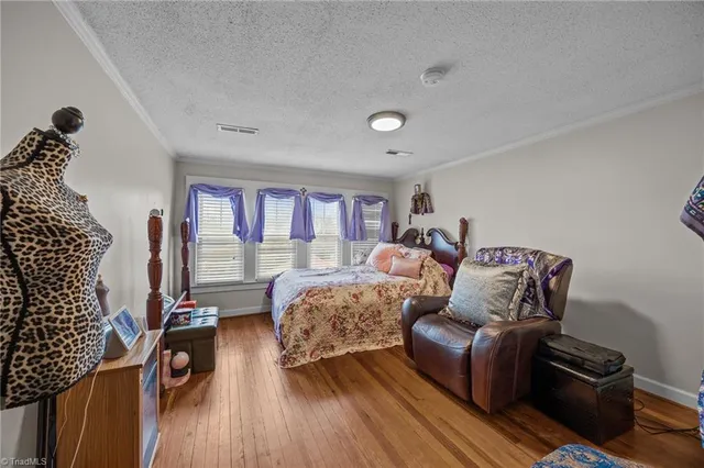 $339,900 | 501 West 2nd Avenue, Lexington, NC 27292