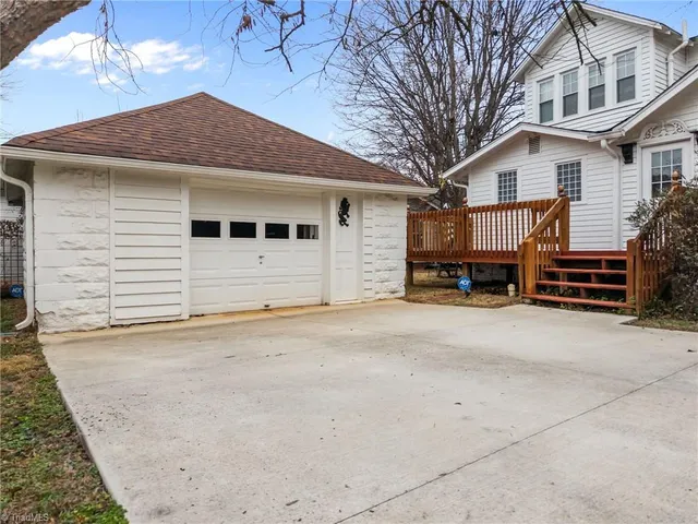 $339,900 | 501 West 2nd Avenue, Lexington, NC 27292