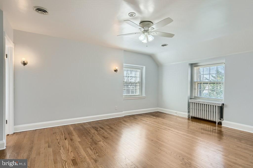 211 Upnor Road Baltimore, MD 21212 - Photo 22 of 27 front bedroom second floor