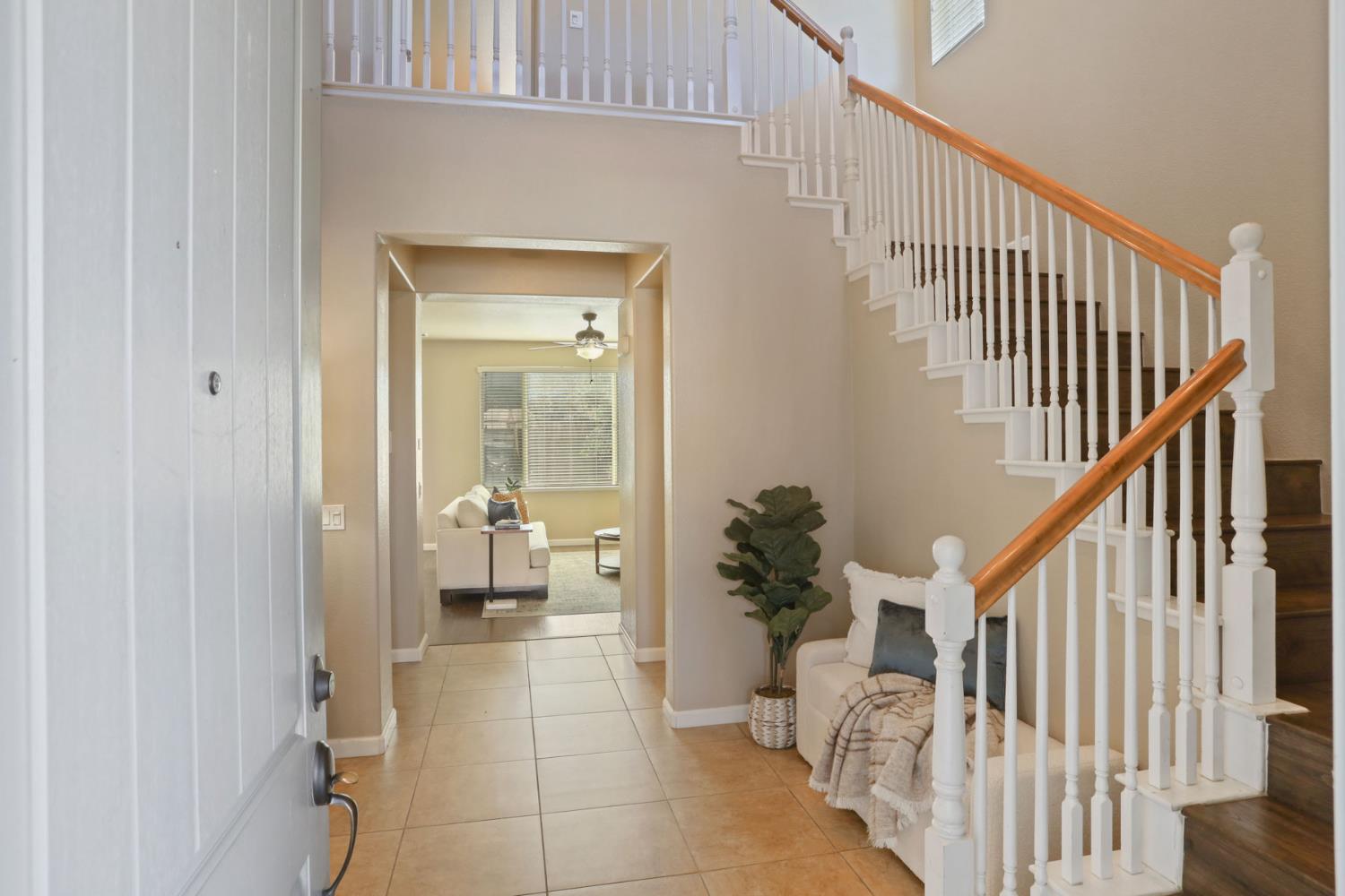 5948 Pebblestone Way Stockton, CA 95219 - Photo 6 of 46 a view of entryway and hall