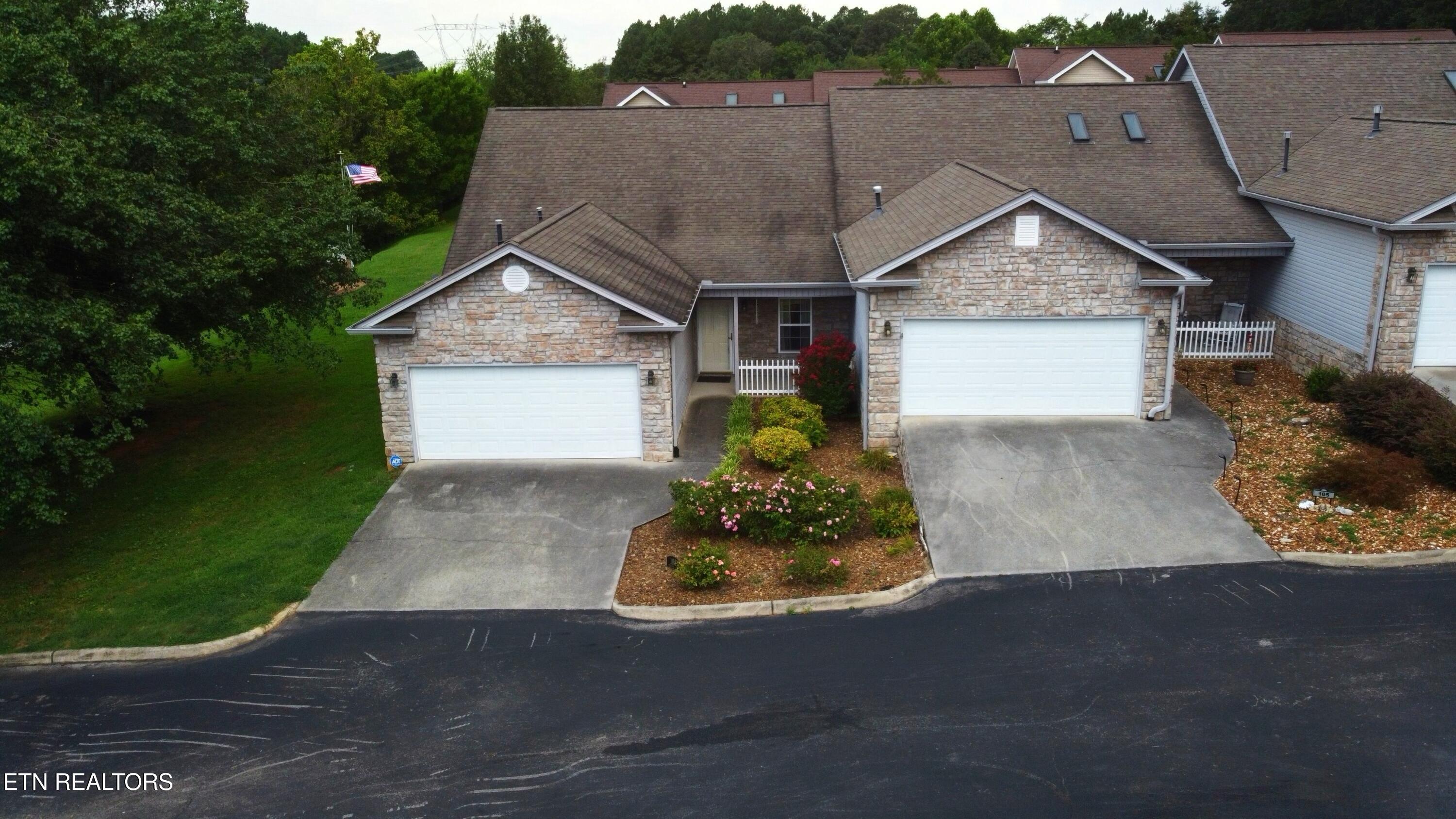 101 Pear Tree Lane Loudon, TN 37774 - Photo 6 of 19 Front- Medium