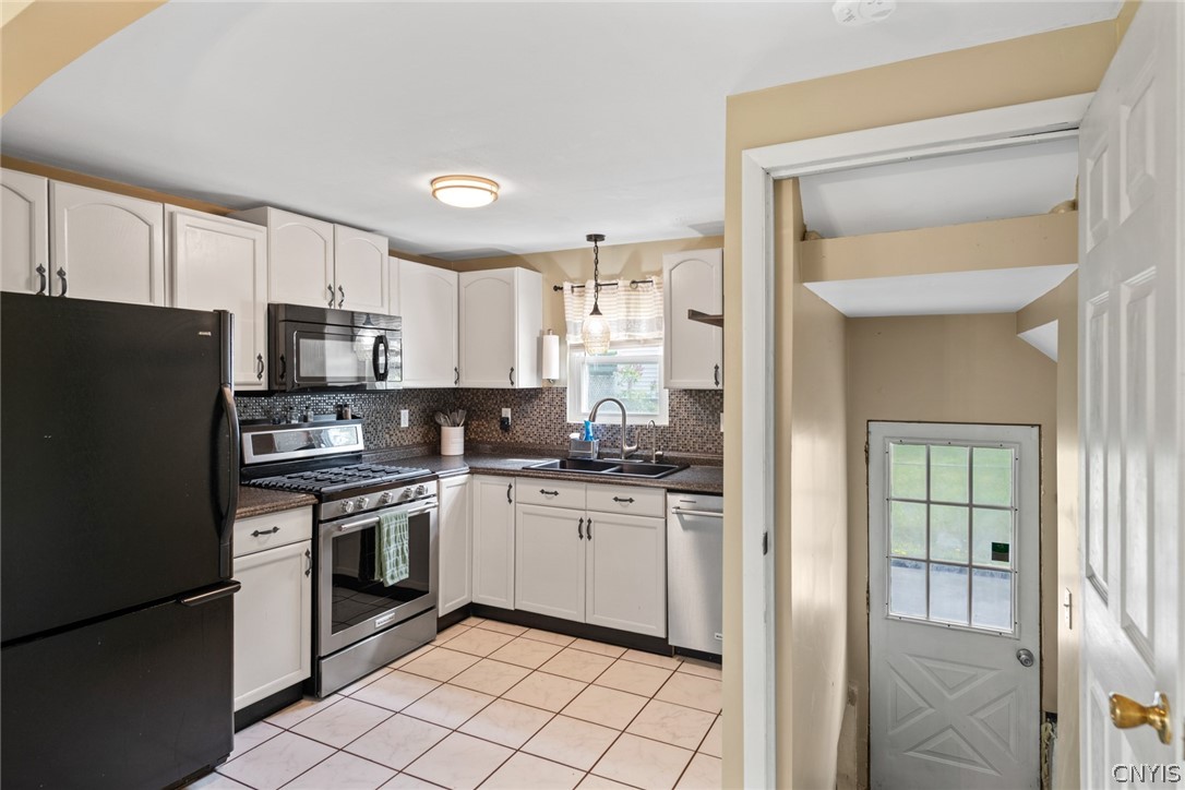 2826 County Rte 57 Fulton, NY 13069 - Photo 21 of 42