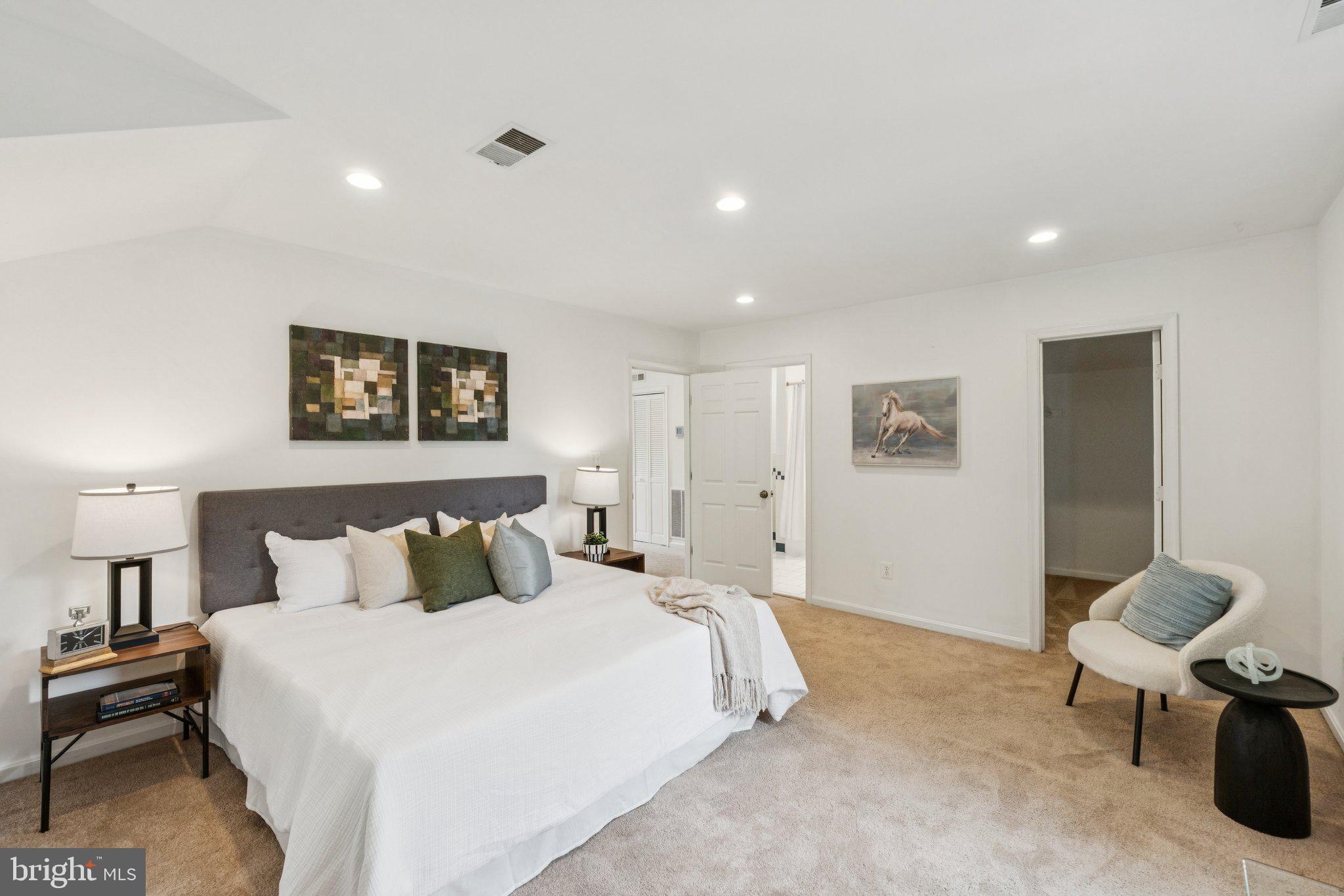 9118 Bradford Road Silver Spring, MD 20901 - Photo 11 of 24