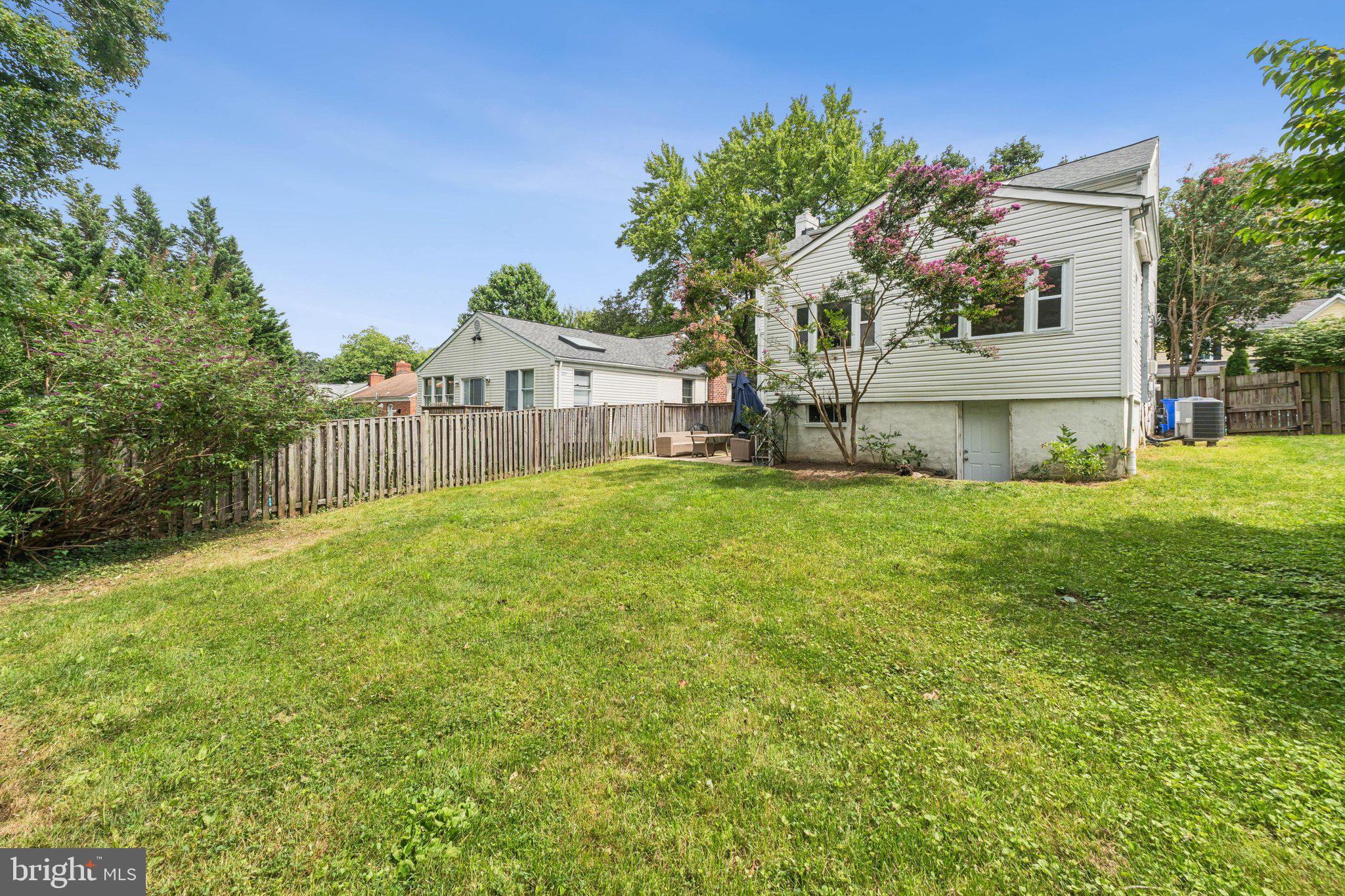 9118 Bradford Road Silver Spring, MD 20901 - Photo 20 of 24